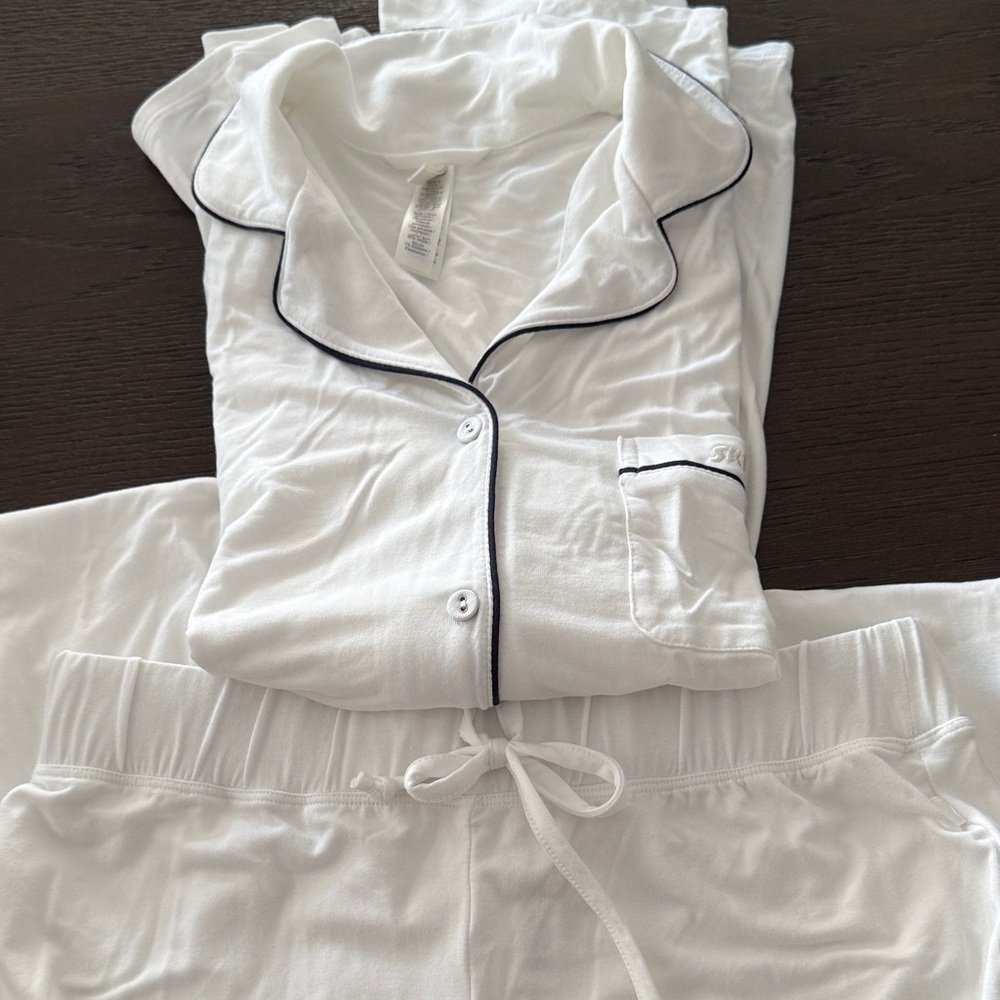 Skims white Women's White Pajama Set with Black Trim XS washed but never worn